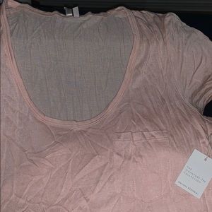 NWT BANANA REPUBLIC SCOOP NECK TEE
